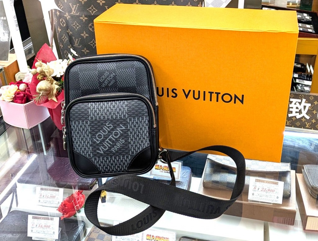 PXL_20251120_020438003